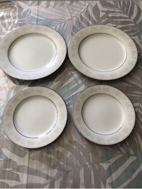 Noritake “Misty” 2 Salad Plates & 2 Dessert Plates